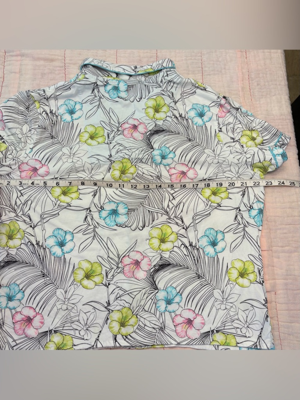 P.J. Salvage Hibiscus Flower Shorts Set, Sz M, Aqua Trim, Yellow, Pink - Picture 5 of 16